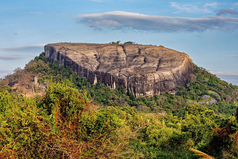 Der Pidurangala-Felsen von Sri Lanka von Roland Brack