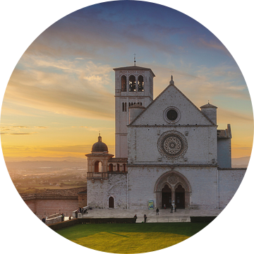 Assisi, San Francesco Basiliek bij zonsondergang. Umbrië van Stefano Orazzini