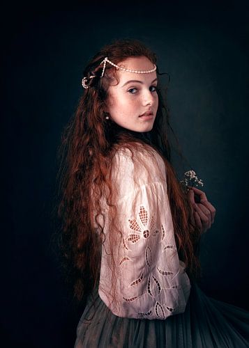 Romy von Nina Avalon