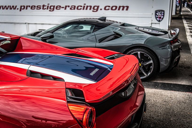 Ferrari 488 Pista Spider und Ferrari SF90 Stradale von Bas Fransen