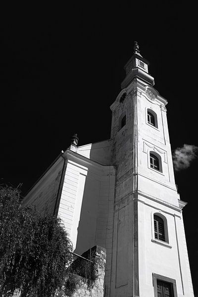 Ungarisch reformierte Kirche in Schwarzweiß. von Jan Brons