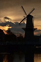 Molen De Vrijheid in Schiedam bij zonsondergang