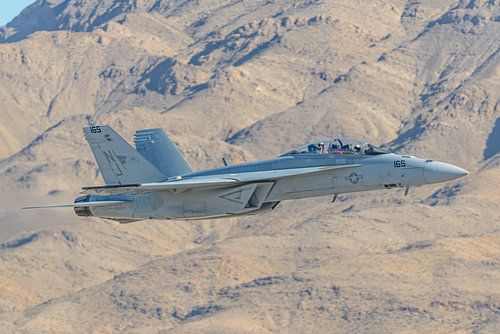 Take-off van een Boeing F/A 18F Super Hornet.