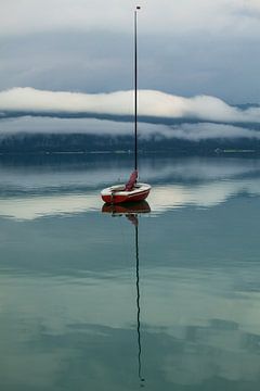 Ein Boot am Walchensee