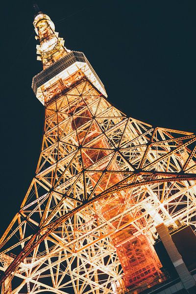 Tokyo Tower by Hello Pompoyo