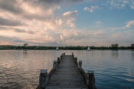 Steg an einem See von maarten snoek