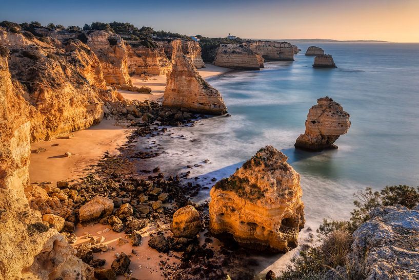 Praia da Marinha, Algarve van Adelheid Smitt