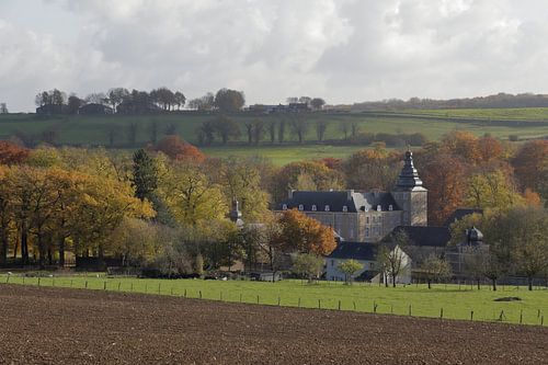 Kasteel Neubourg bij Gulpen in de herfst