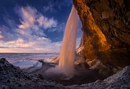Seljalandsfoss waterfall van Wojciech Kruczynski thumbnail
