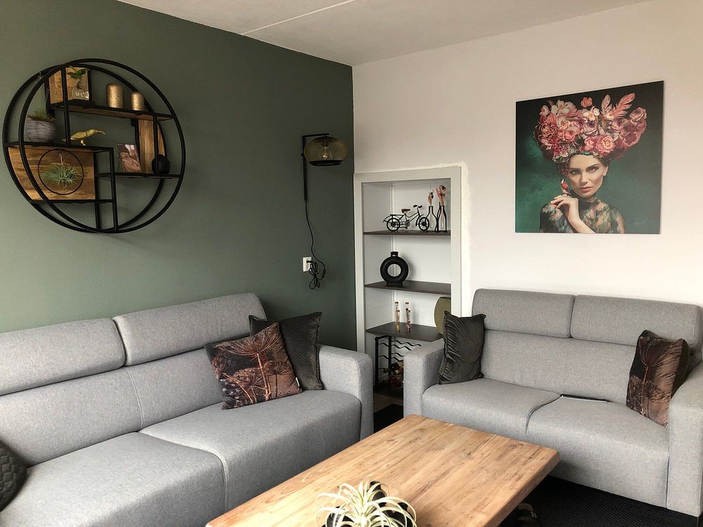 Crown of Flowers by OEVER.ART