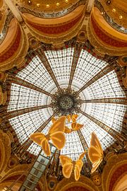 A luminous Art Nouveau dome above the heart of Galeries Lafayette in Paris by Walter G. Allgöwer
