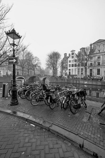 Neblig Amsterdam von Foto Amsterdam/ Peter Bartelings