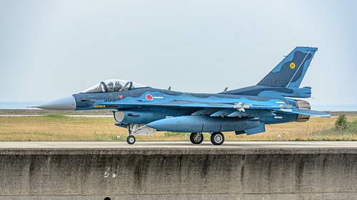 Mitsubishi F-2A Viper Zero de la Force aérienne d'autodéfense japonaise.