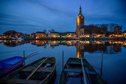 Zonsondergang in Hasselt op de oever van het Zwarte Water