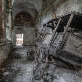 Old mourning-coach by Steve Mestdagh