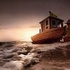 Fischerboot an der Ostsee zum Sonnenaufgang. von Voss Fine Art Fotografie