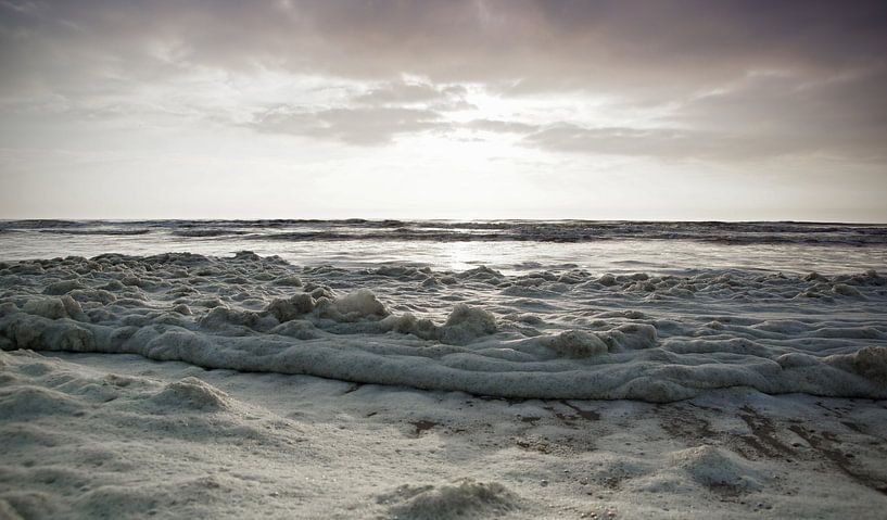 schuim op zee von Dirk van Egmond