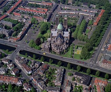 Historische Luftaufnahme des Haarlemer Stadtzentrums mit der St.-Bavo-Kirche von Frans Rombout
