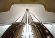 Futuristisch Rolltreppe  von Marcel van Balken Miniaturansicht