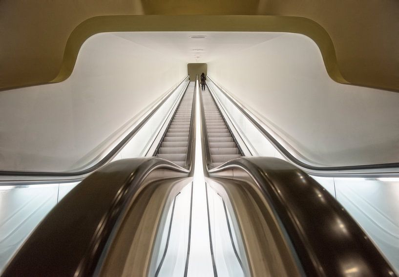Futuristisch Rolltreppe  von Marcel van Balken