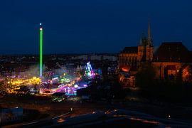 Altstadtfrühling Erfurt bei Nacht – Domplatz im Dialog von Geschichte und Licht von Mixed media vector arts