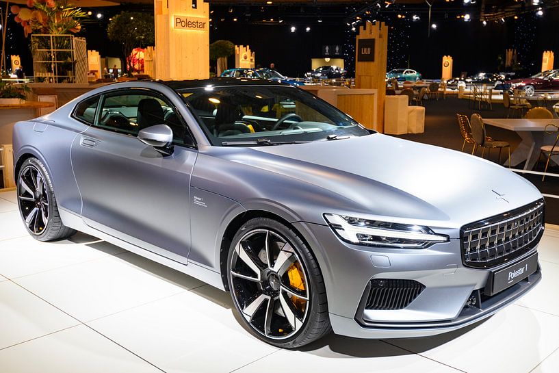 Polestar 1 2-türiges Hybrid-Sportwagen-Coupé in Mattgrau von Sjoerd van der Wal Fotografie