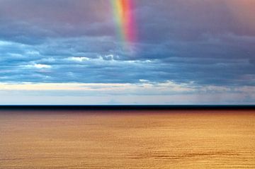 Regenbogen über dem Ionischen Meer in Taormina 