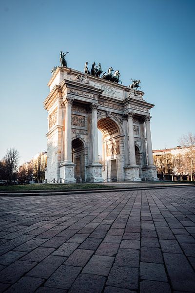 Milan by Hello Pompoyo