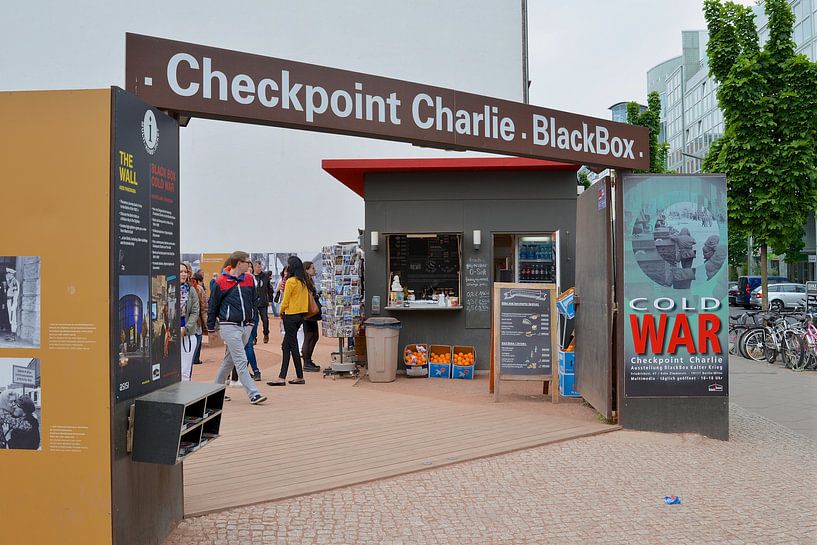 Checkpoint Charlie  van Freddie de Roeck