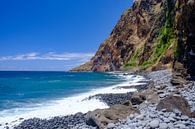 Golven op de kust van Madeira eiland in Portugal in Jardim do Mar. van Sjoerd van der Wal Fotografie thumbnail