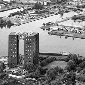 Der Tasmanische Turm in Groningen in Schwarz und Weiß von Marga Vroom