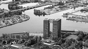 Der Tasmanische Turm in Groningen in Schwarz und Weiß