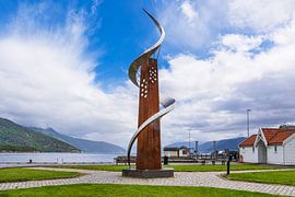 Sculpture à Balestrand dans le Sognefjord en Norvège sur Rico Ködder