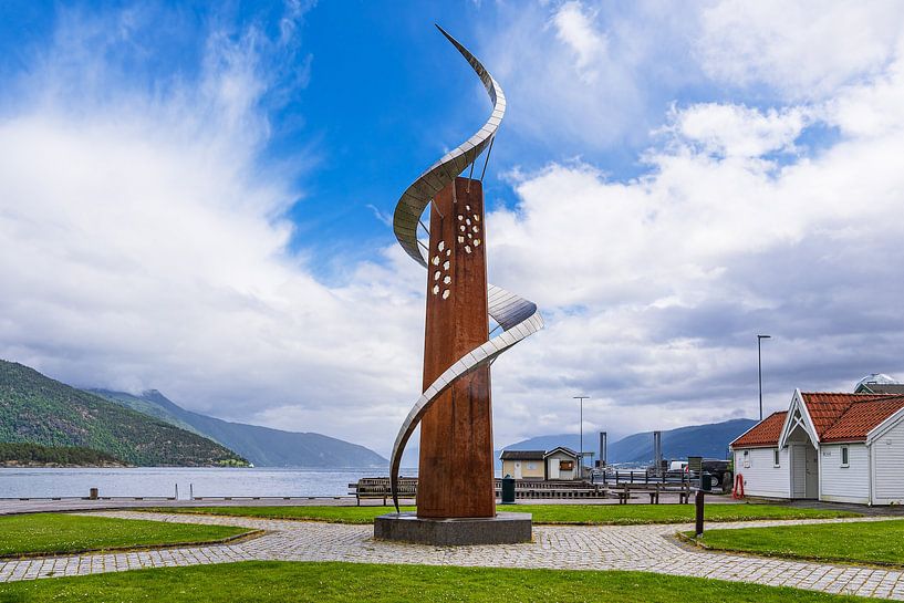 Skulptur in Balestrand am Sognefjord in Norwegen von Rico Ködder
