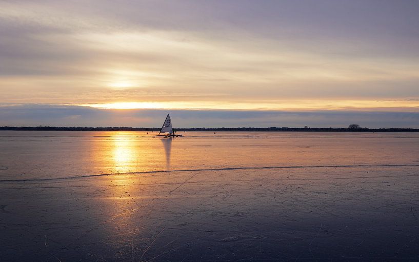 Ice sailing on the Zuidlaardermeer by Marga Vroom