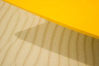 Geometrisches Gelb, abstrakt. Segelclub Noordwijk
