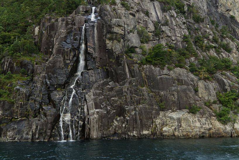 Hengjanefossen, Wasserfall am Lysefjord von Anja B. Schäfer