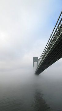 Brug bij New York in de mist van Gilian Fijen