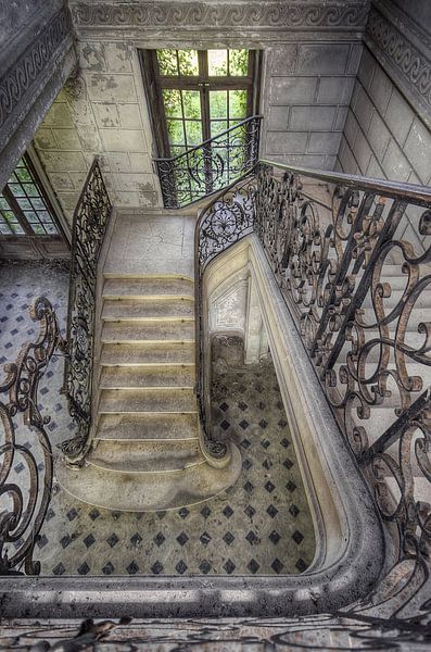 Urbex - Escaliers par Angelique Brunas
