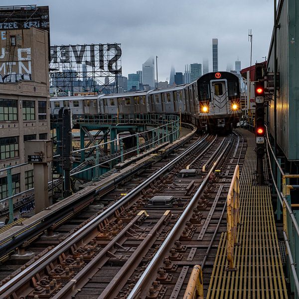 Subway by Karsten Rahn