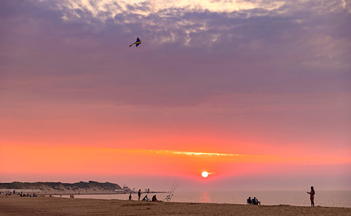 Gekleurde lucht strand Vrouwenpolder met vlieger 2