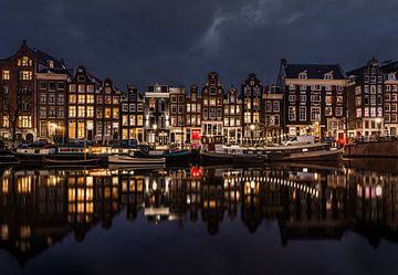Weerspiegeling Singel gracht Amsterdam van Oscar Karels