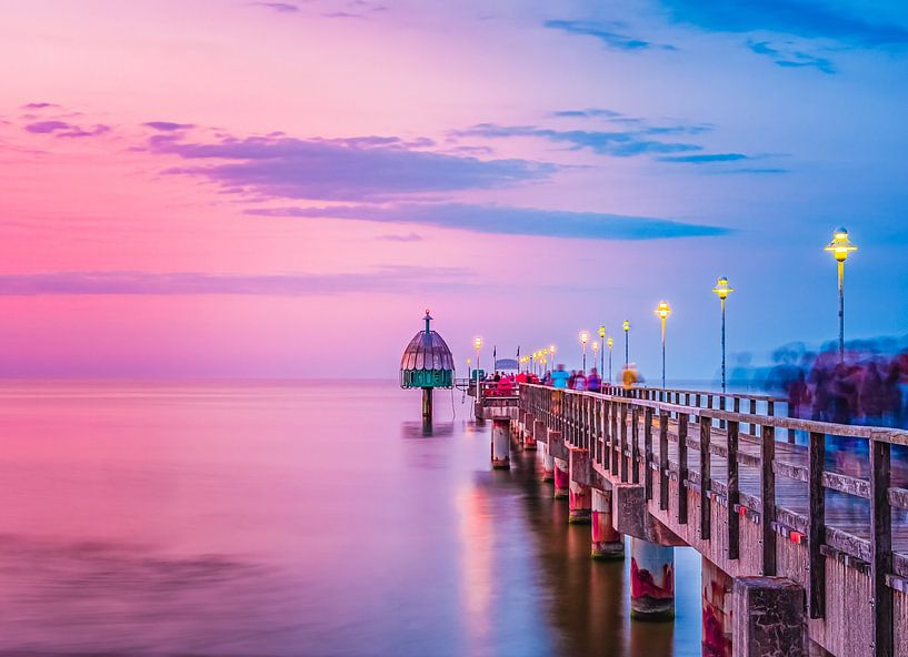 Sunset on the beach by Mustafa Kurnaz
