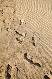 Fußstapfen im Sand