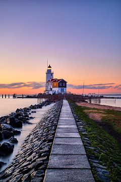 Cheval de Marken sur Peter de Jong