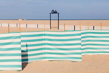 Strand in de badplaats Oostende van Werner Dieterich
