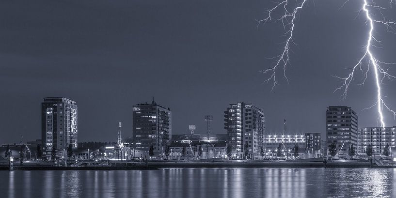 De Kuip met bliksem inslag - Feyenoord Rotterdam (7) van Tux Photography