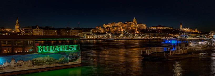Budapest by Frank Lavooij