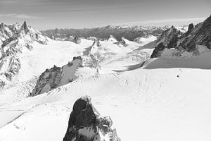 Verschneite Landschaft der Gletscher des Mont-Blanc