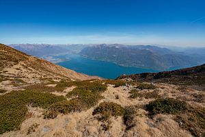 Vue sur le lac Majeur depuis le Monte Limidario sur Leo Schindzielorz